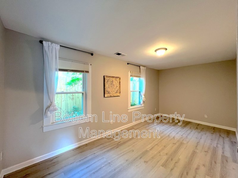 Open and Spacious 2BR/1BA Duplex in Rock Hill property image