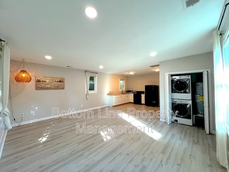 Open and Spacious 2BR/1BA Duplex in Rock Hill property image