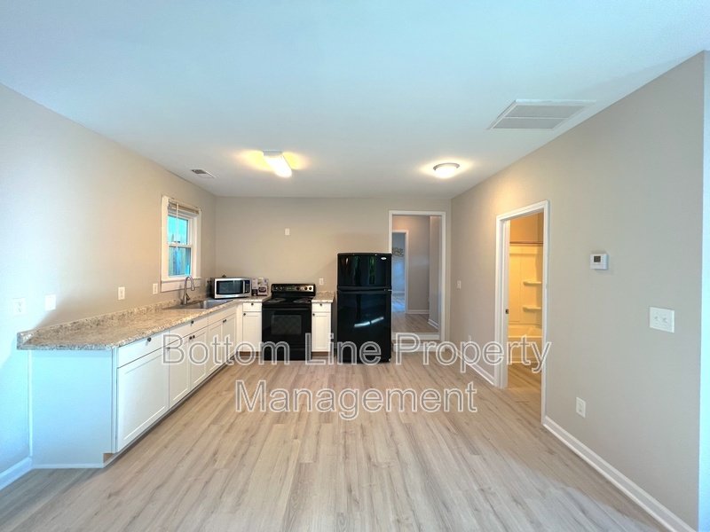 Open and Spacious 2BR/1BA Duplex in Rock Hill property image