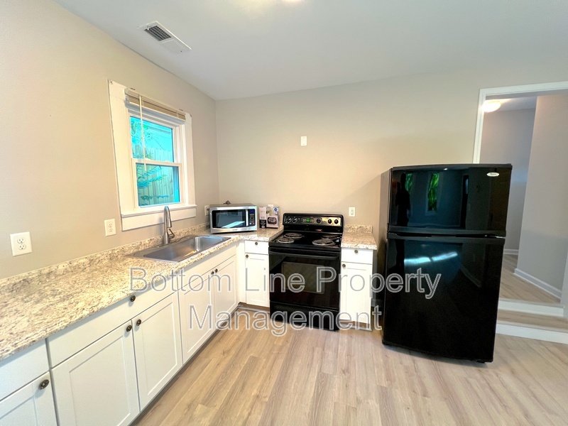 Open and Spacious 2BR/1BA Duplex in Rock Hill property image