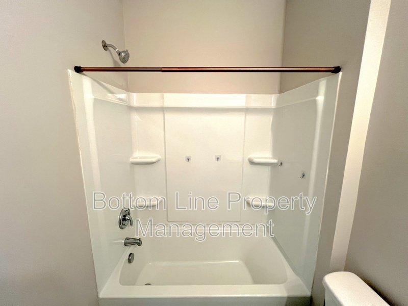 Open and Spacious 2BR/1BA Duplex in Rock Hill property image