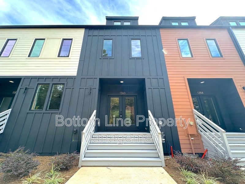 New Construction! Never Lived in Home in Vibrant Community property image