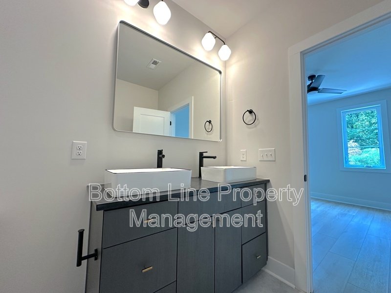 New Construction! Never Lived in Home in Vibrant Community property image