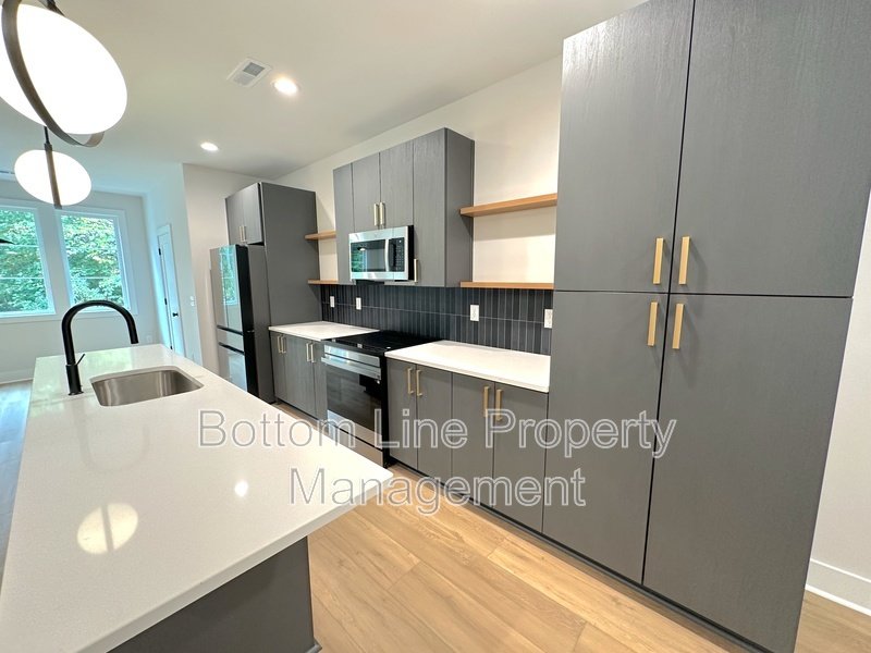 New Construction! Never Lived in Home in Vibrant Community property image