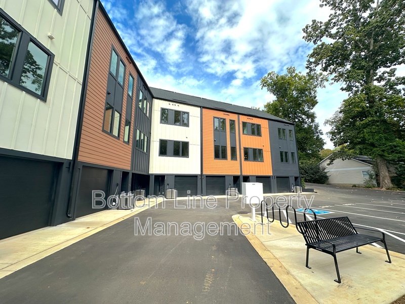 New Construction! Never Lived in Home in Vibrant Community property image