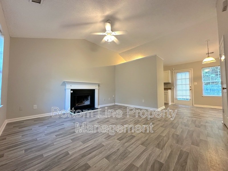 Cozy 3 Bed 2 Bath Home Minutes From University property image