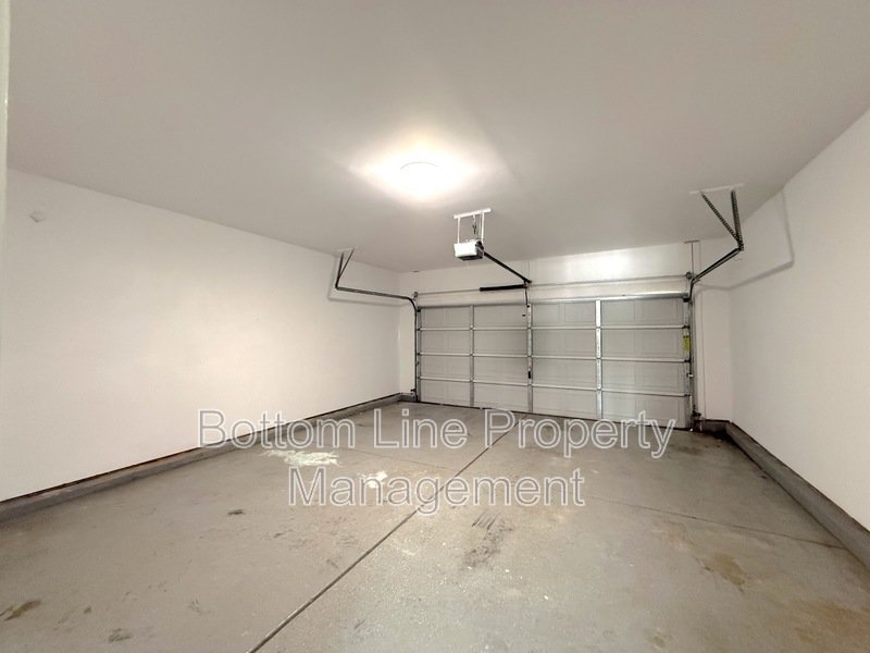 Stunning 3 Bedroom 2 Bathroom Home with Fenced Yard Located In Scenic Indian Land/Fort Mill, SC! property image