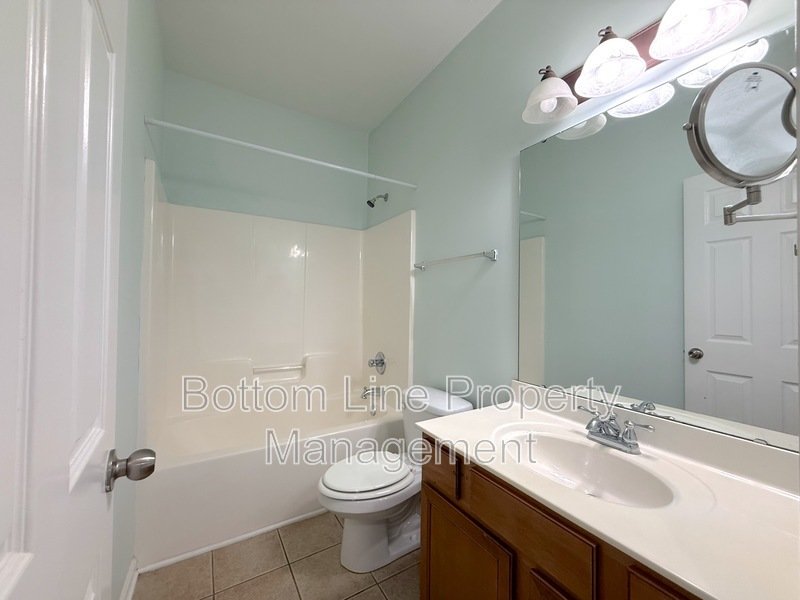 Stunning 3 Bedroom 2 Bathroom Home with Fenced Yard Located In Scenic Indian Land/Fort Mill, SC! property image