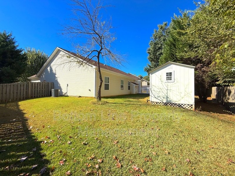 Stunning 3 Bedroom 2 Bathroom Home with Fenced Yard Located In Scenic Indian Land/Fort Mill, SC! property image