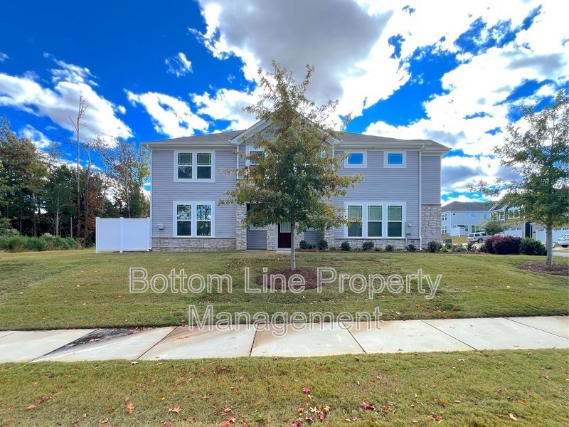 Only half deposit upfront! Ask about our flexible deposit option to help with move in cost. We care about your finances! property image