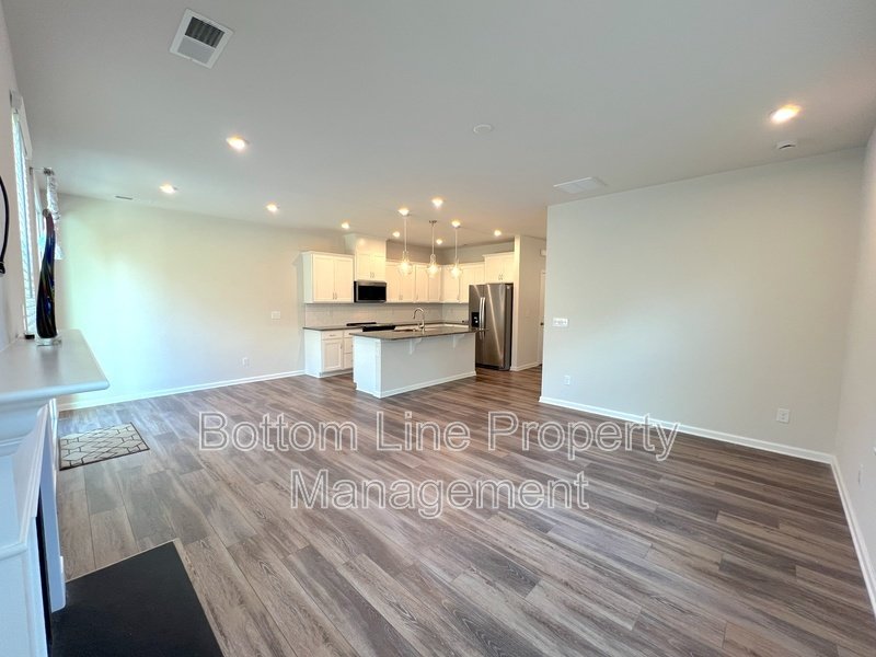 Only half deposit upfront! Ask about our flexible deposit option to help with move in cost. We care about your finances! property image