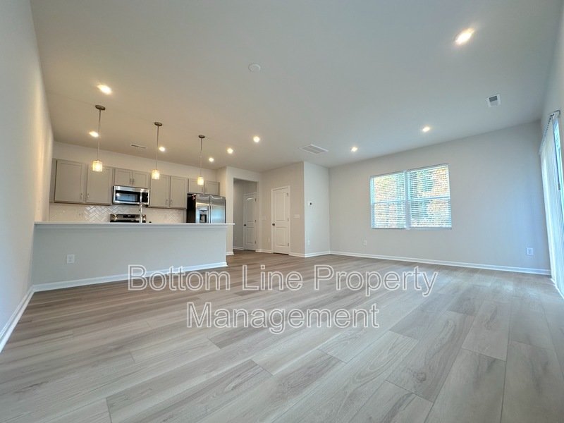 New Construction! Never Lived In! property image