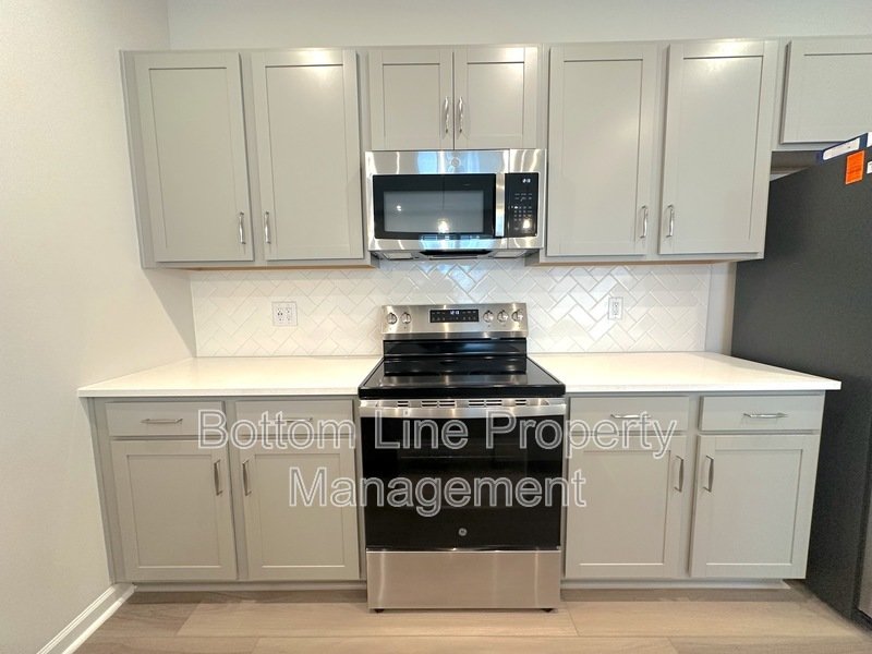 New Construction! Never Lived In! property image