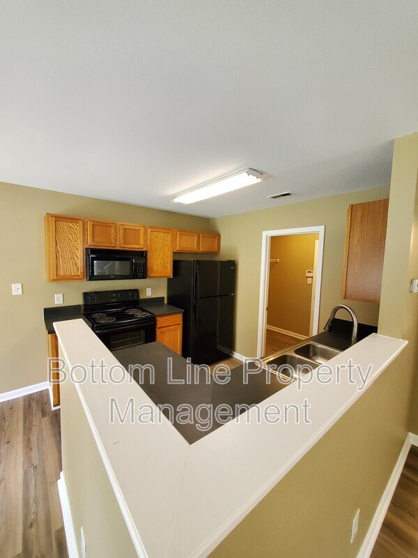 Spacious 3 Bedroom Home with 2.5 Bathrooms, 2-Car Garage, Prime Location! property image