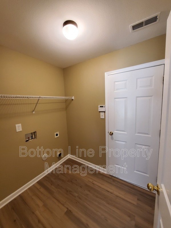 Spacious 3 Bedroom Home with 2.5 Bathrooms, 2-Car Garage, Prime Location! property image