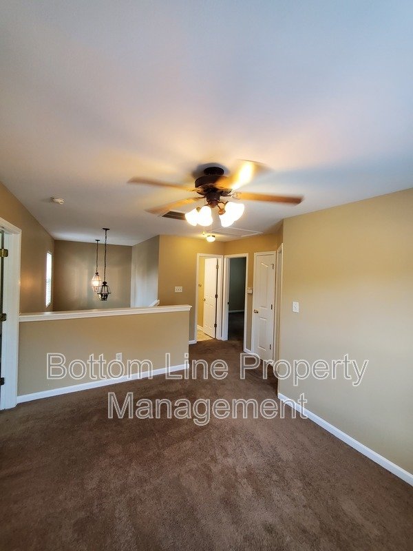 Spacious 3 Bedroom Home with 2.5 Bathrooms, 2-Car Garage, Prime Location! property image