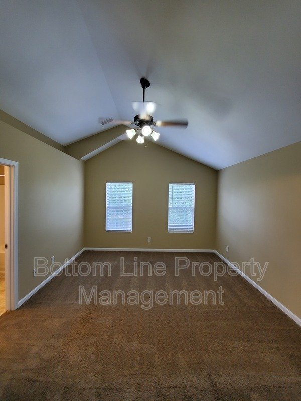 Spacious 3 Bedroom Home with 2.5 Bathrooms, 2-Car Garage, Prime Location! property image