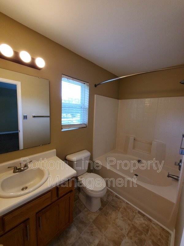 Spacious 3 Bedroom Home with 2.5 Bathrooms, 2-Car Garage, Prime Location! property image