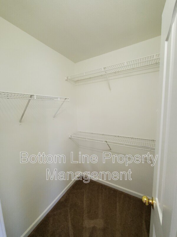 Spacious 3 Bedroom Home with 2.5 Bathrooms, 2-Car Garage, Prime Location! property image