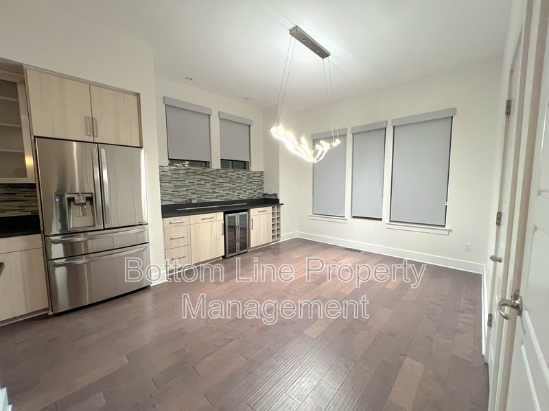 211 Doggett St property image