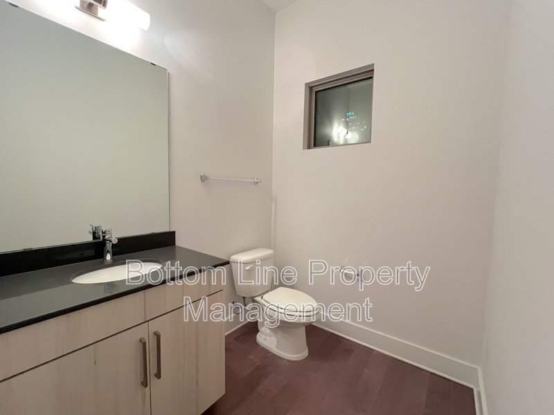 211 Doggett St property image