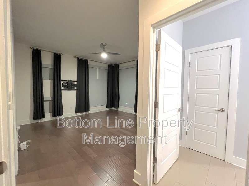 211 Doggett St property image