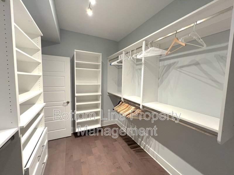 211 Doggett St property image
