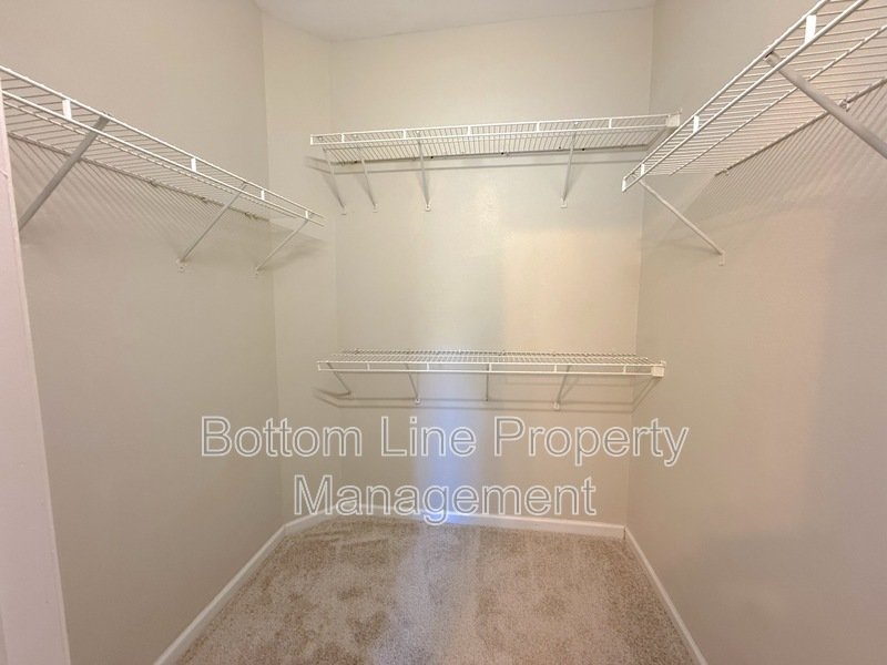 Cozy 3 Bed 2 Bath Townhome Near DownTown Charlotte property image