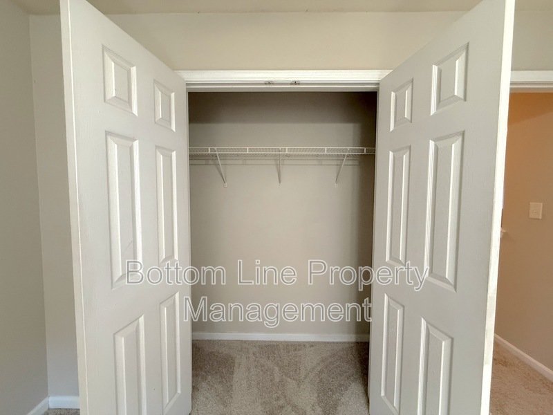 Cozy 3 Bed 2 Bath Townhome Near DownTown Charlotte property image