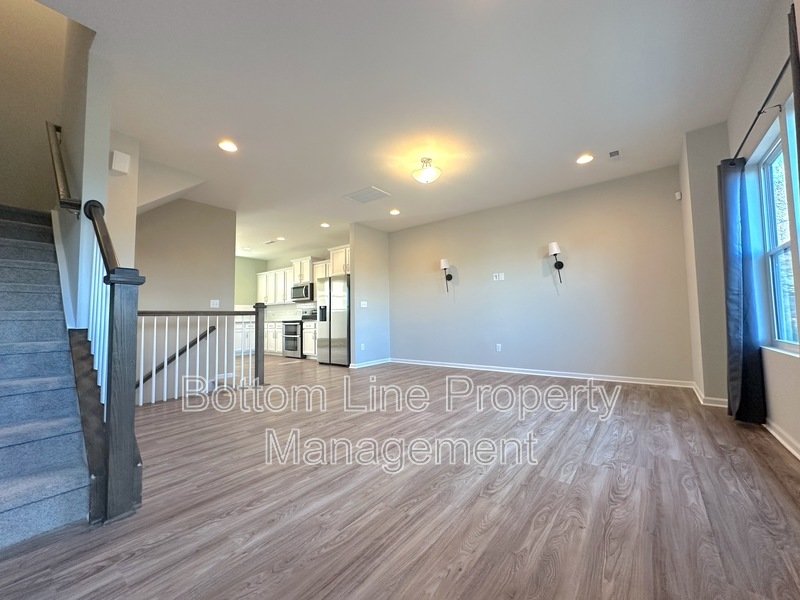 Stunning 3 Bed 2.5 Bath Townhome For Rent!!!! property image