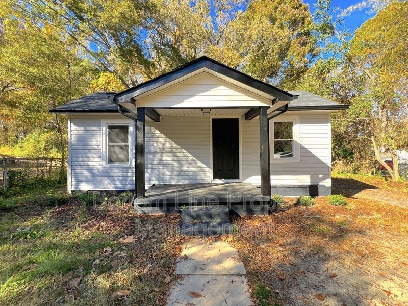 1506 Lake St. property image