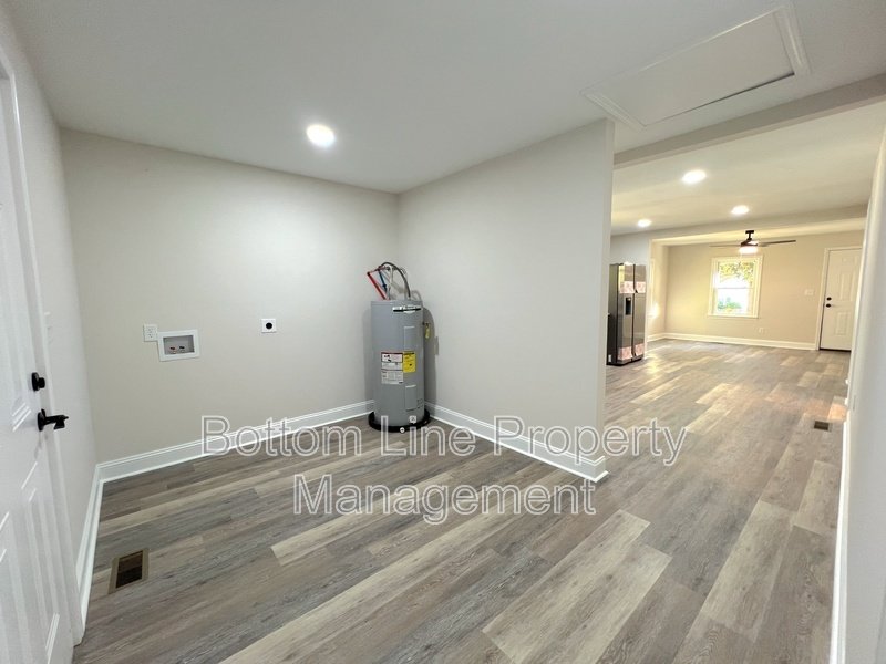 1506 Lake St. property image