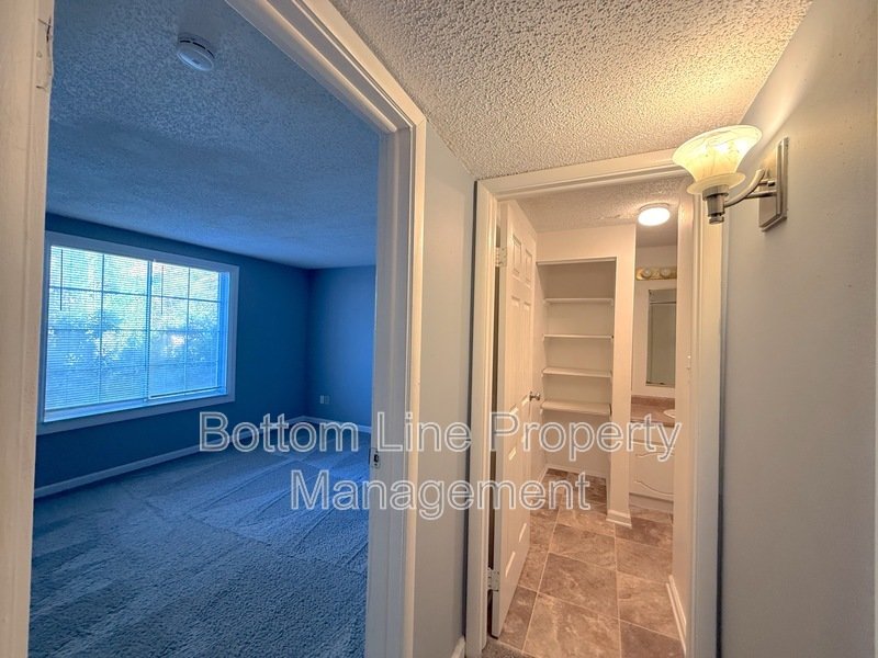 1 Bedroom 1 Bathroom Condo Located On Central Ave property image