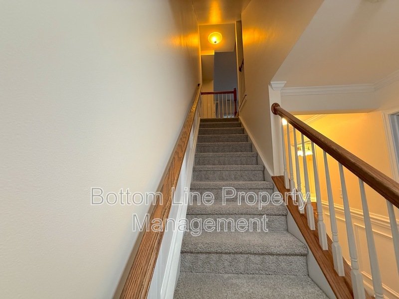 Elegant 4 Bedroom 3.5 Bath Corner Unit Townhome in GREAT LOCATION! property image