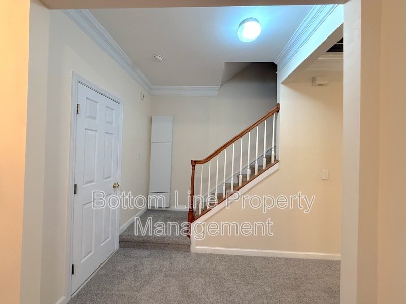 Elegant 4 Bedroom 3.5 Bath Corner Unit Townhome in GREAT LOCATION! property image