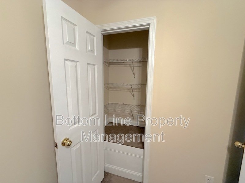 Elegant 4 Bedroom 3.5 Bath Corner Unit Townhome in GREAT LOCATION! property image