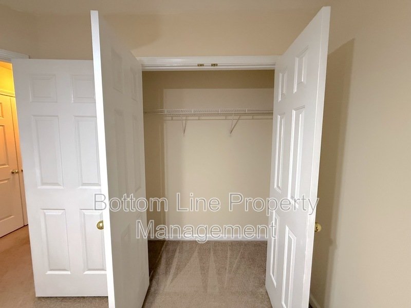 Elegant 4 Bedroom 3.5 Bath Corner Unit Townhome in GREAT LOCATION! property image