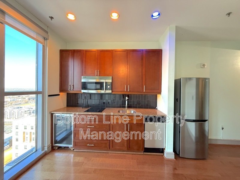 Luxury Uptown Living, Unforgettable Views! property image