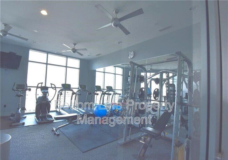 Luxury Uptown Living, Unforgettable Views! property image