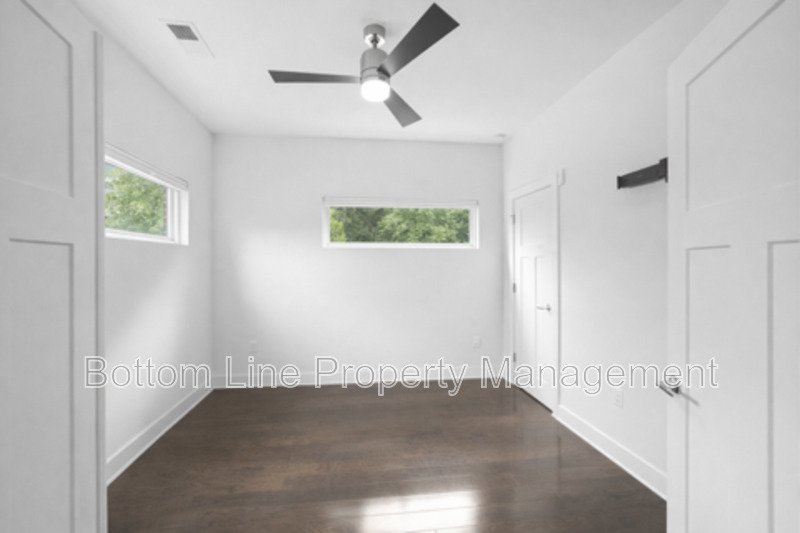 Spacious Luxury Townhome Located Minutes From Dilworth property image