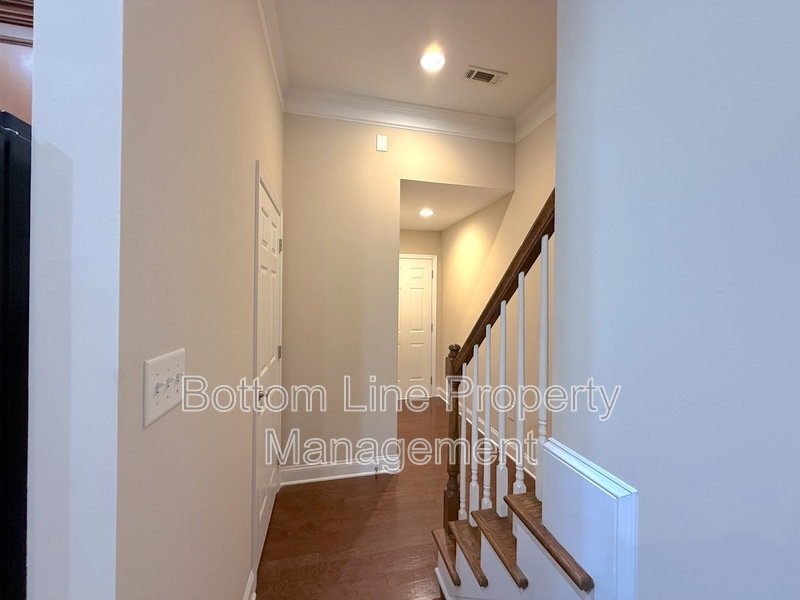 Luxurious Brick Townhome in a GREAT location property image