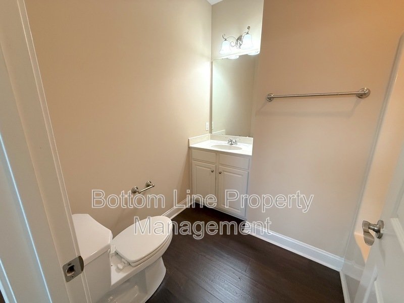 Luxurious Brick Townhome in a GREAT location property image