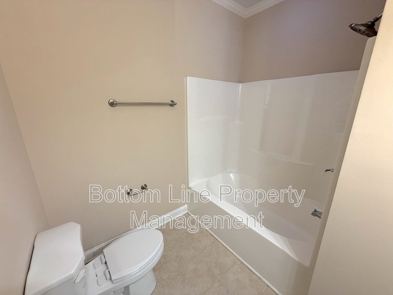 Luxurious Brick Townhome in a GREAT location property image