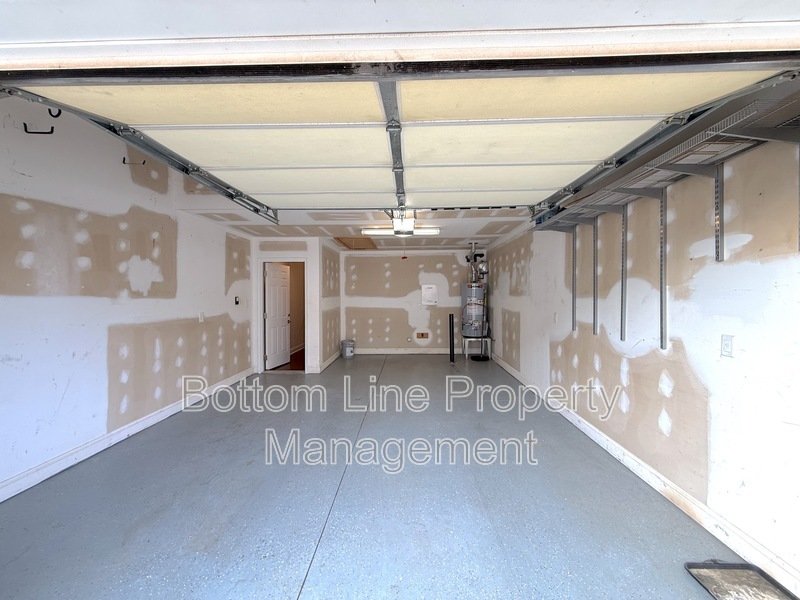 Luxurious Brick Townhome in a GREAT location property image