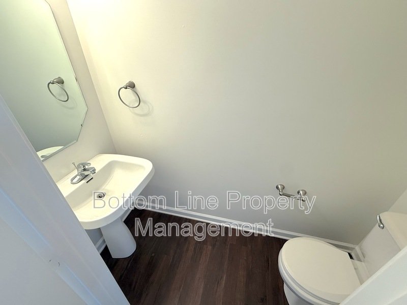 🏡 Charming 3BR / 2.5BA Single-Family Home in Coulwood West property image