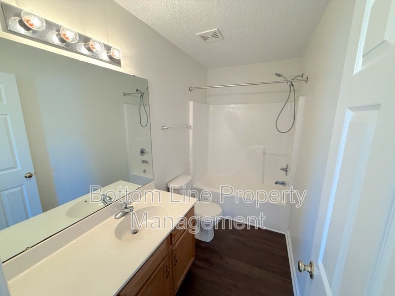 🏡 Charming 3BR / 2.5BA Single-Family Home in Coulwood West property image