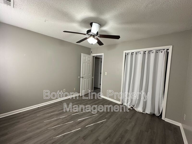 Spacious 2 Bedroom 2 Bathroom Condo! Ready Now! property image
