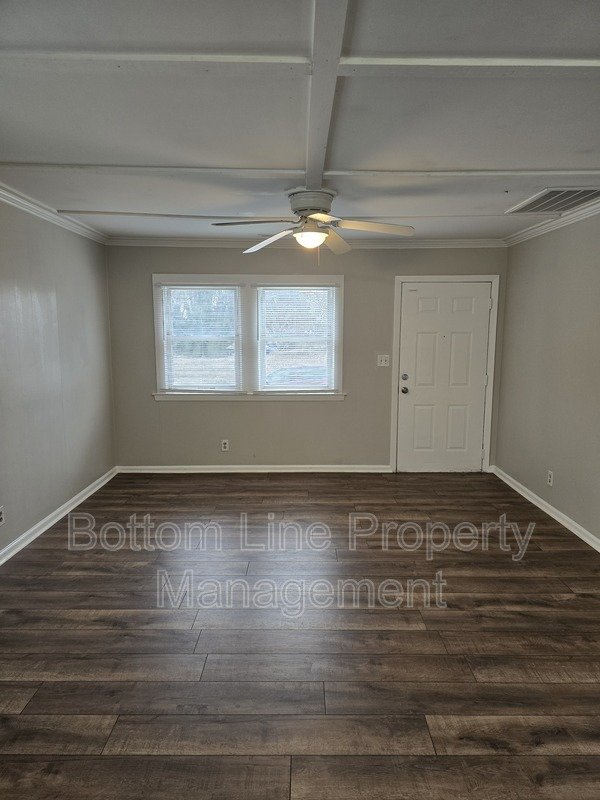 Cozy 2 bedroom 1 bathroom available now property image