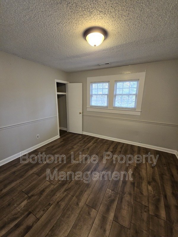 Cozy 2 bedroom 1 bathroom available now property image