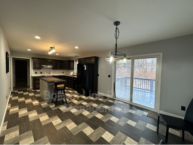 Spacious 3 Bedroom Home with 2-Car Garage in Gated Carolina Lakes Community property image